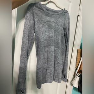 Lululemon swiftly tech long sleeve shirt